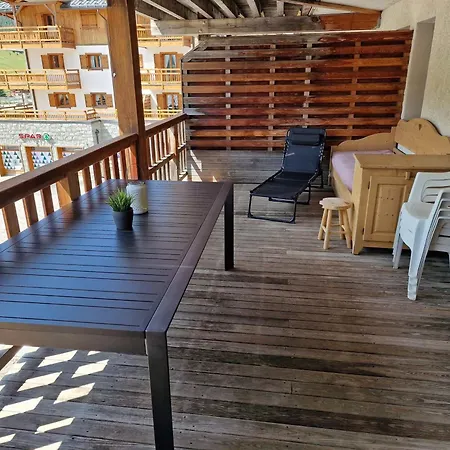 Apartment Renove Face Aux Pistes Avec Grande Terrasse Sud - Acces Direct Et Toutes Commodites ! - Fr-1-445-142